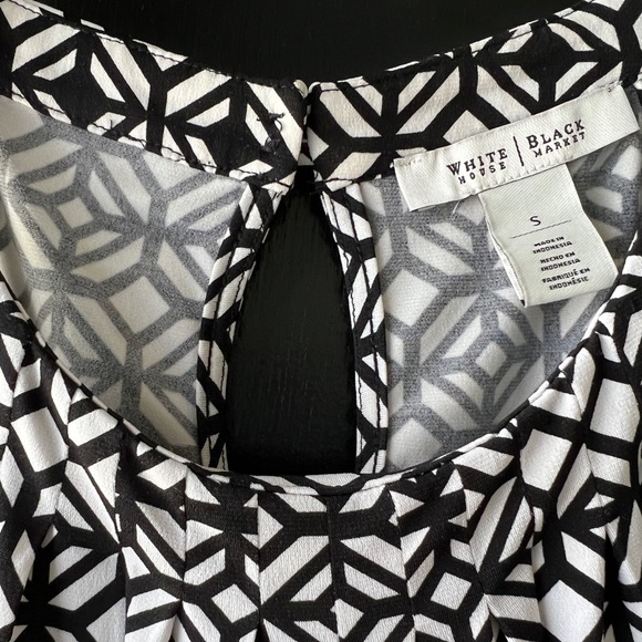 White House Black Market Halter Neck top - Size Small - Picture 2 of 16